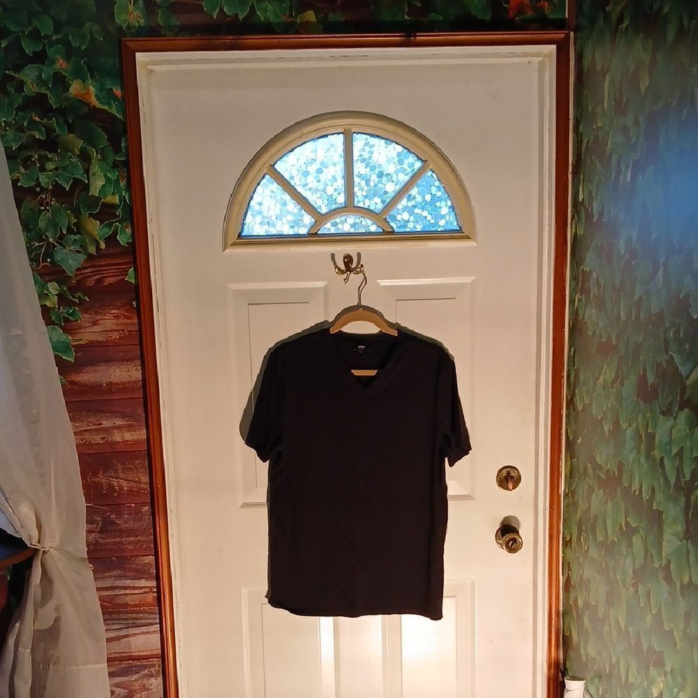 Express Men's Black Short Sleeve V-Neck Tee RL43